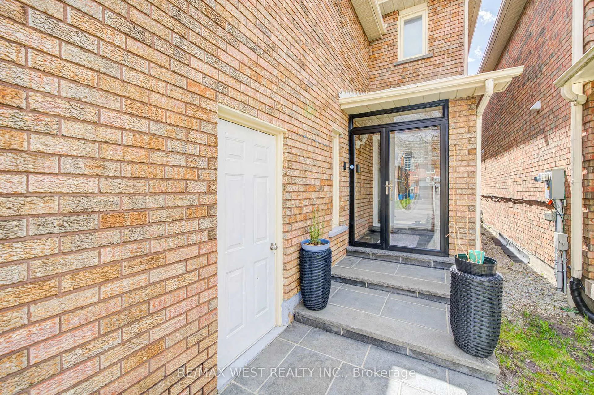 Photo 2 of 11 Danilack Court, Scarborough, Milliken — HOMEH