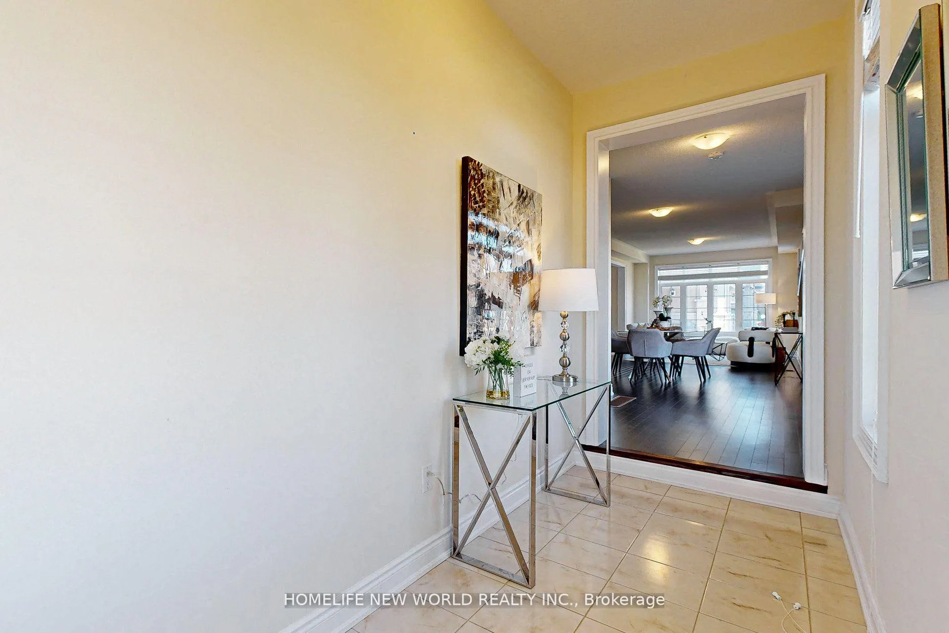 Photo 3 of 28 Horizon Avenue, Cavan Monaghan, Cavan Twp — HOMEH