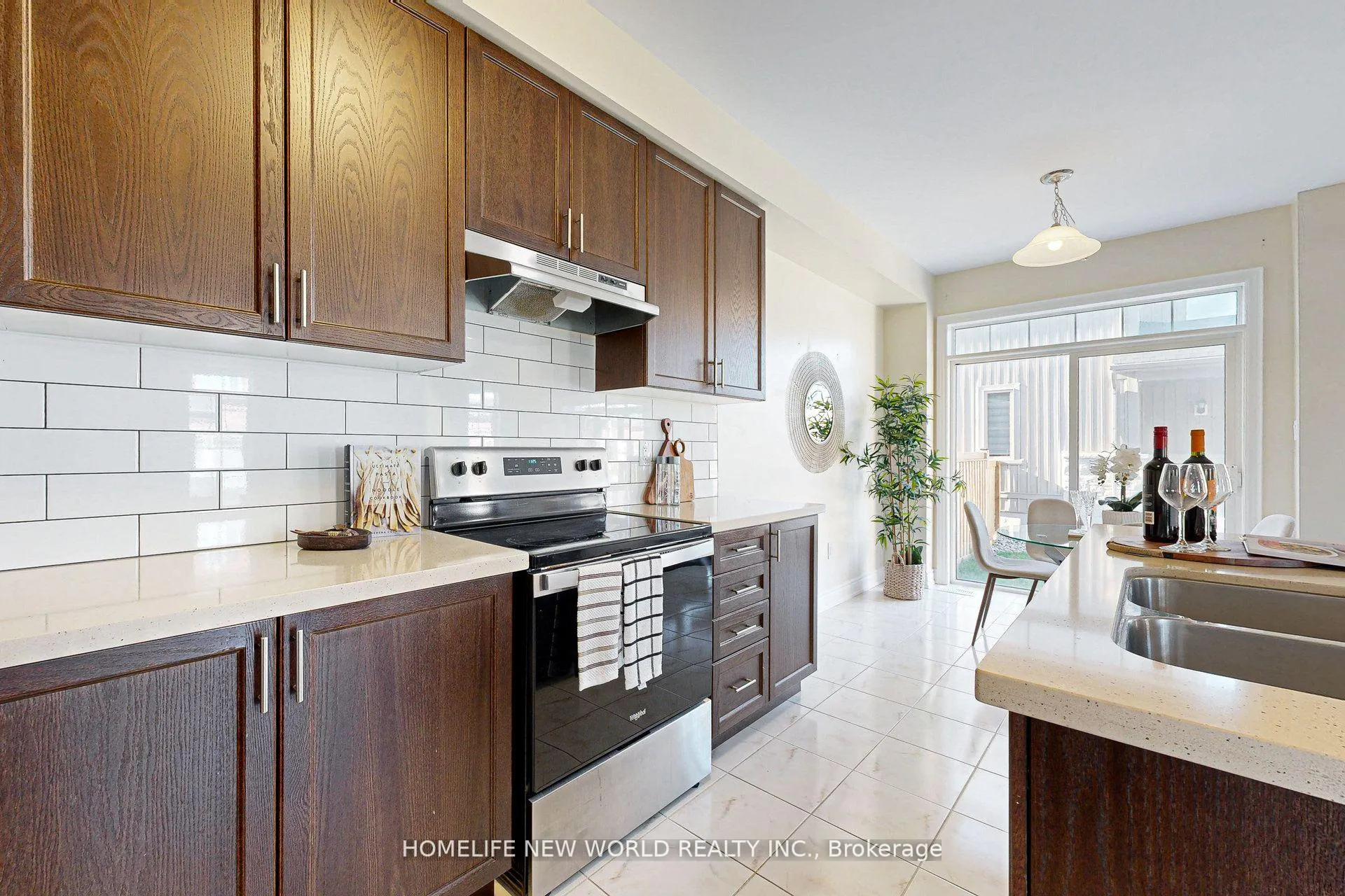 Photo 7 of 28 Horizon Avenue, Cavan Monaghan, Cavan Twp — HOMEH