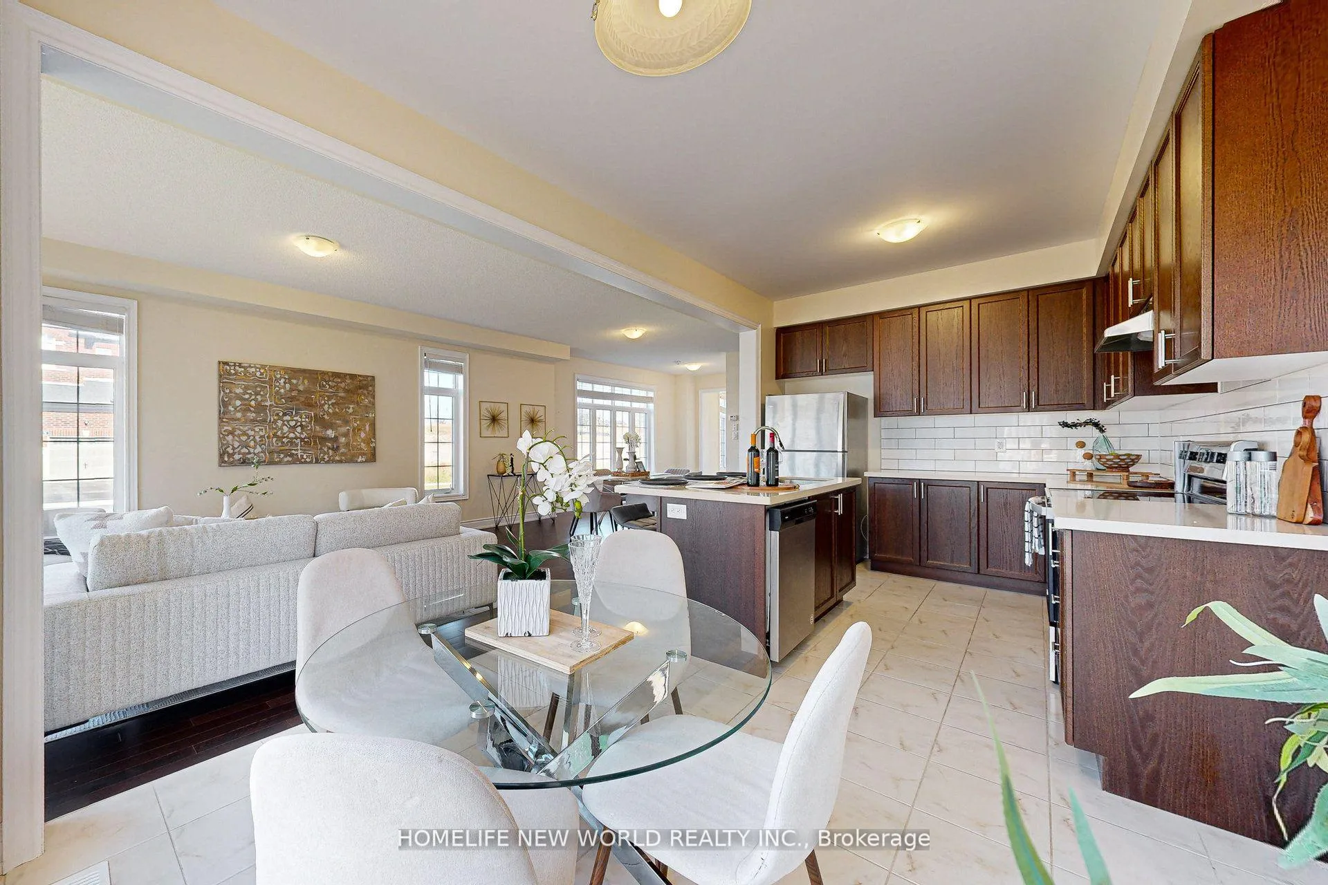 Photo 10 of 28 Horizon Avenue, Cavan Monaghan, Cavan Twp — HOMEH