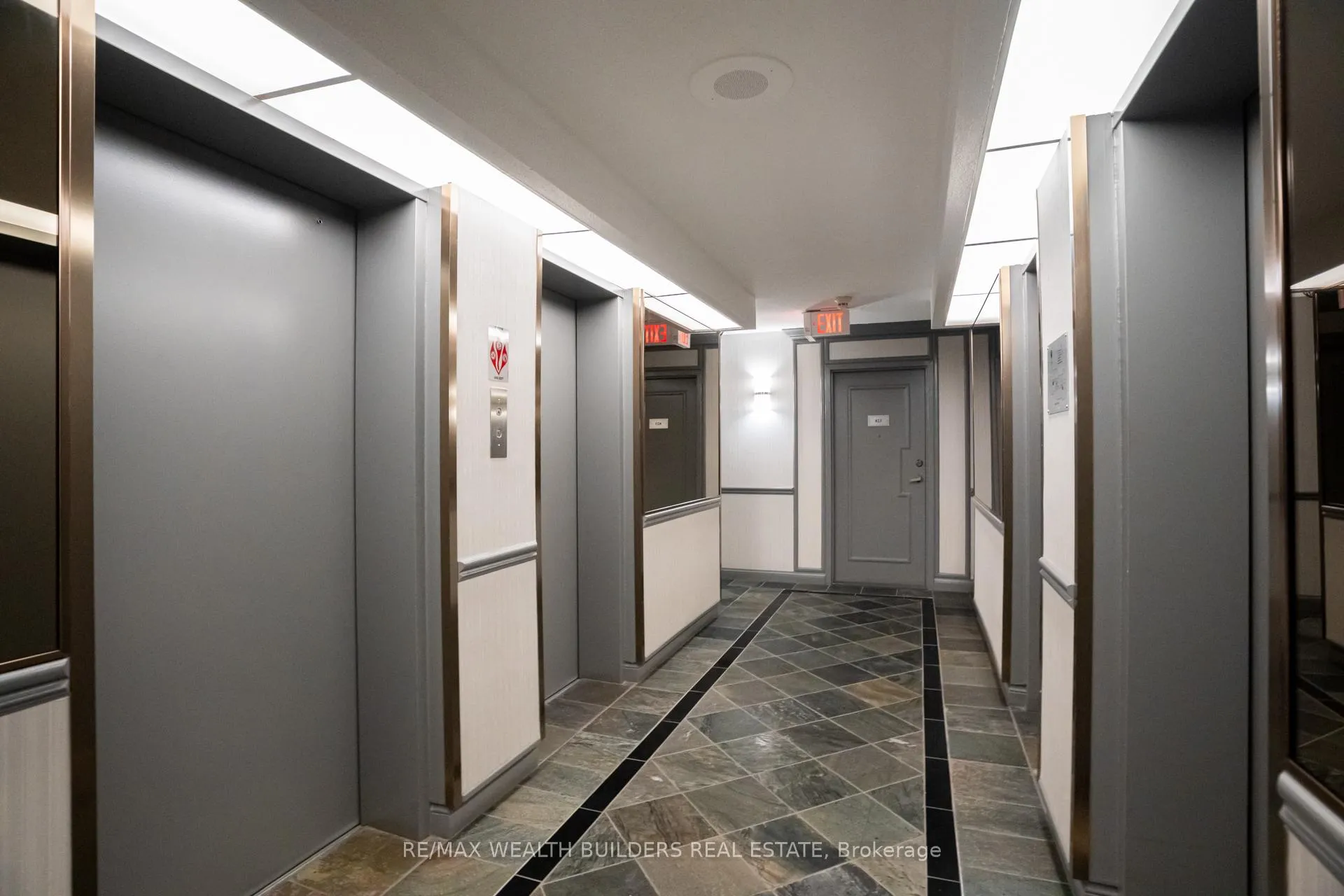 Photo 10 of Unit 803, 633 Bay Street, Toronto, Bay Street Corridor — HOMEH