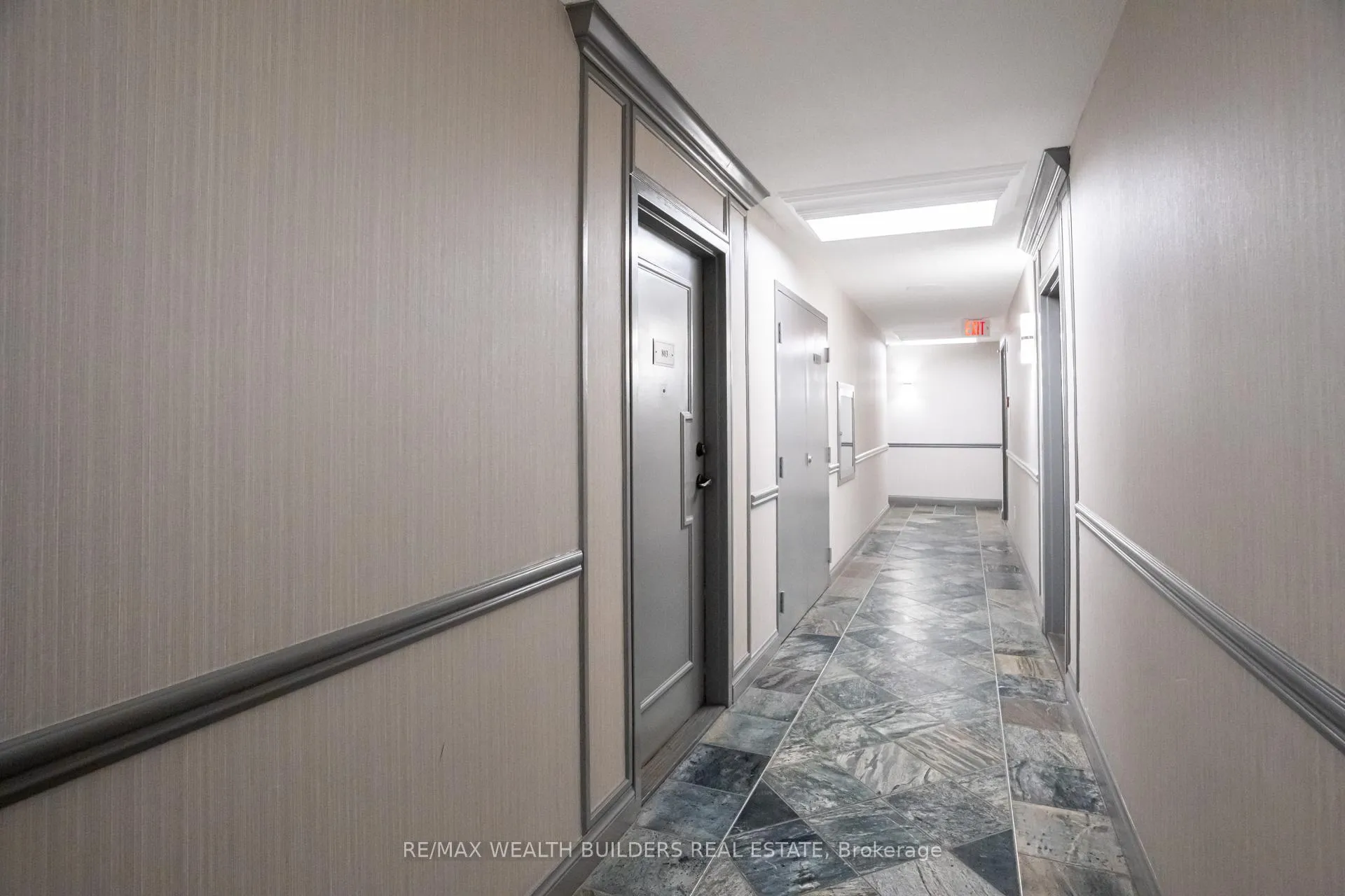 Photo 11 of Unit 803, 633 Bay Street, Toronto, Bay Street Corridor — HOMEH