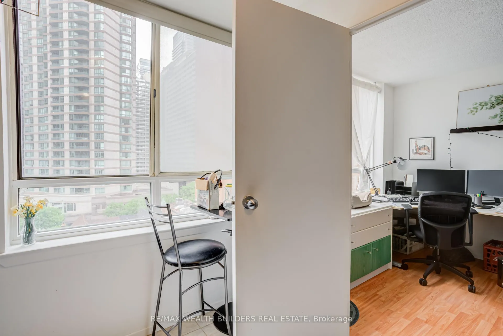 Photo 24 of Unit 803, 633 Bay Street, Toronto, Bay Street Corridor — HOMEH