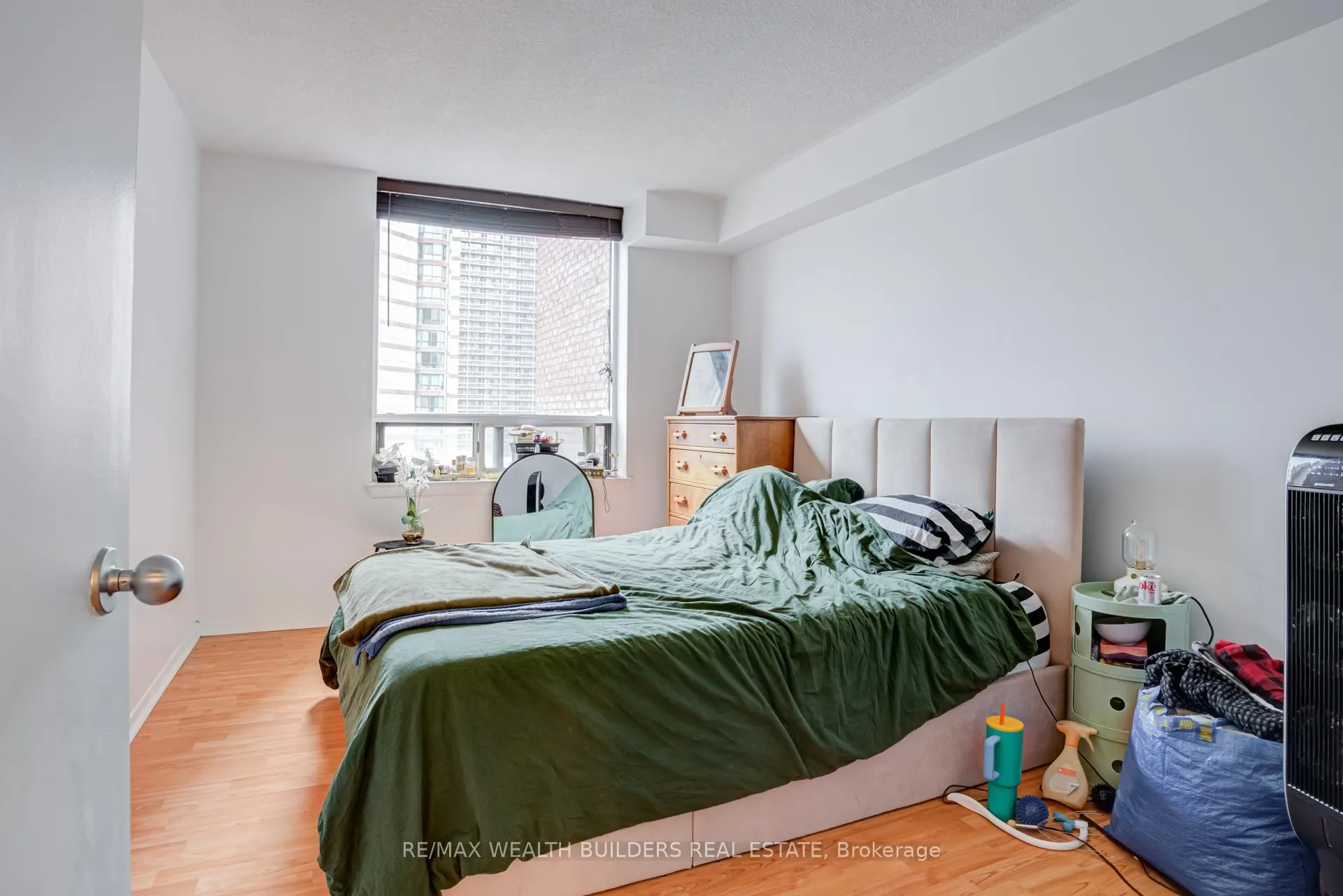 Photo 25 of Unit 803, 633 Bay Street, Toronto, Bay Street Corridor — HOMEH