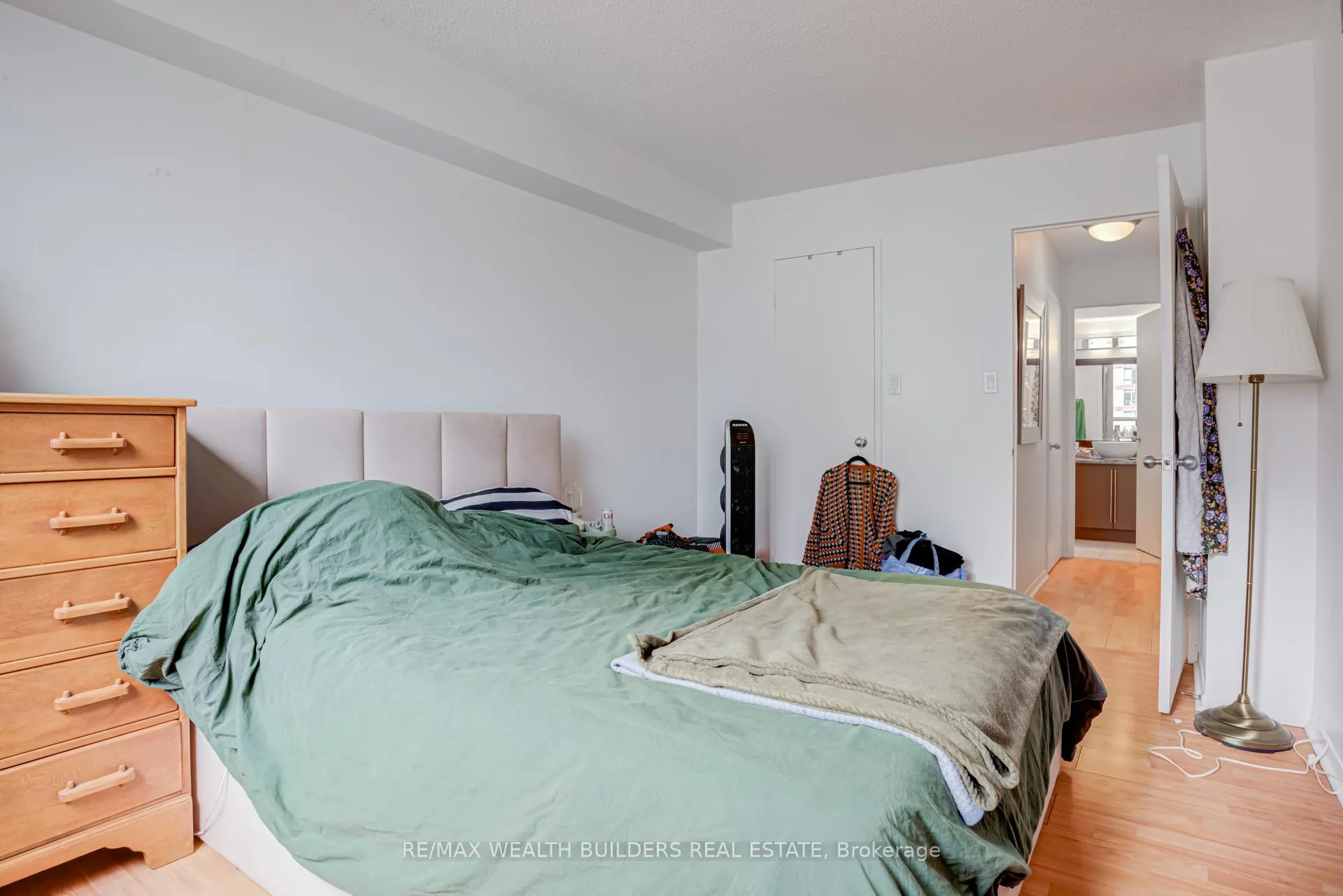 Photo 27 of Unit 803, 633 Bay Street, Toronto, Bay Street Corridor — HOMEH