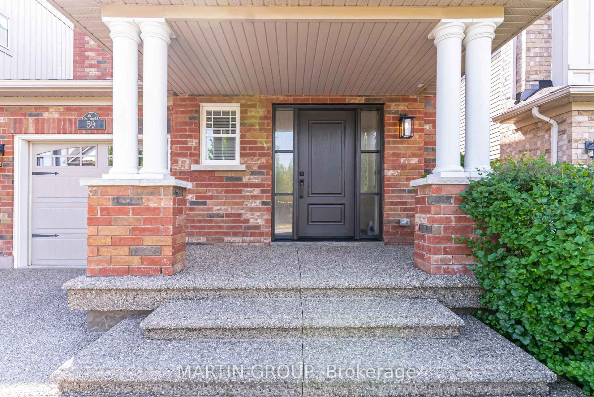 Photo 5 of 59 Fiddlehead Crescent, Hamilton, Waterdown — HOMEH