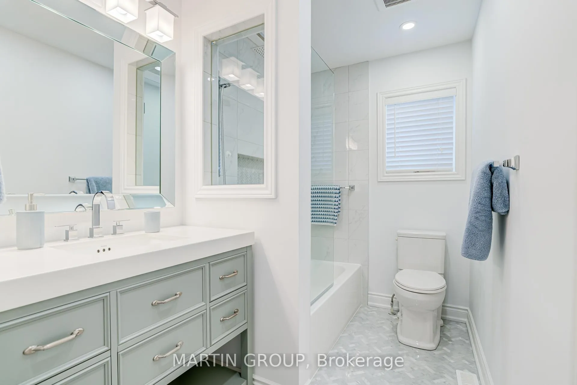 Photo 32 of 59 Fiddlehead Crescent, Hamilton, Waterdown — HOMEH
