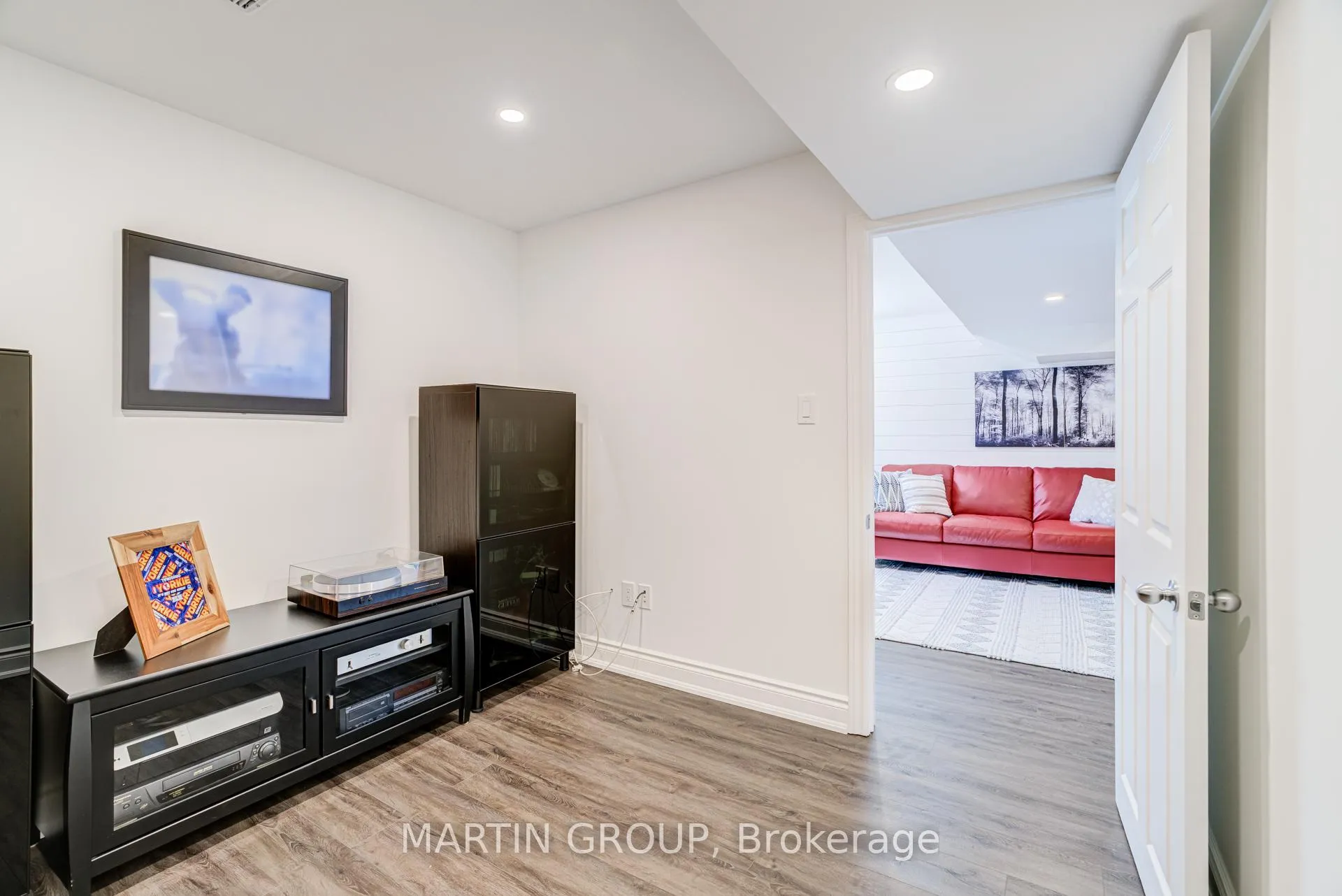 Photo 38 of 59 Fiddlehead Crescent, Hamilton, Waterdown — HOMEH