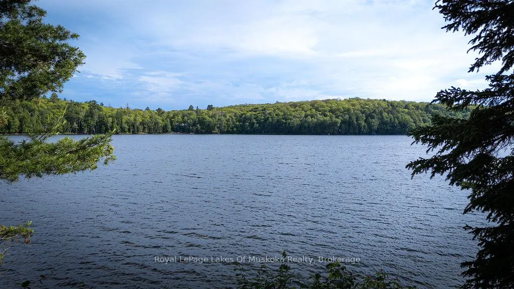 Photo 2 of 2245 Ahmic Lake Road, Magnetawan — HOMEH