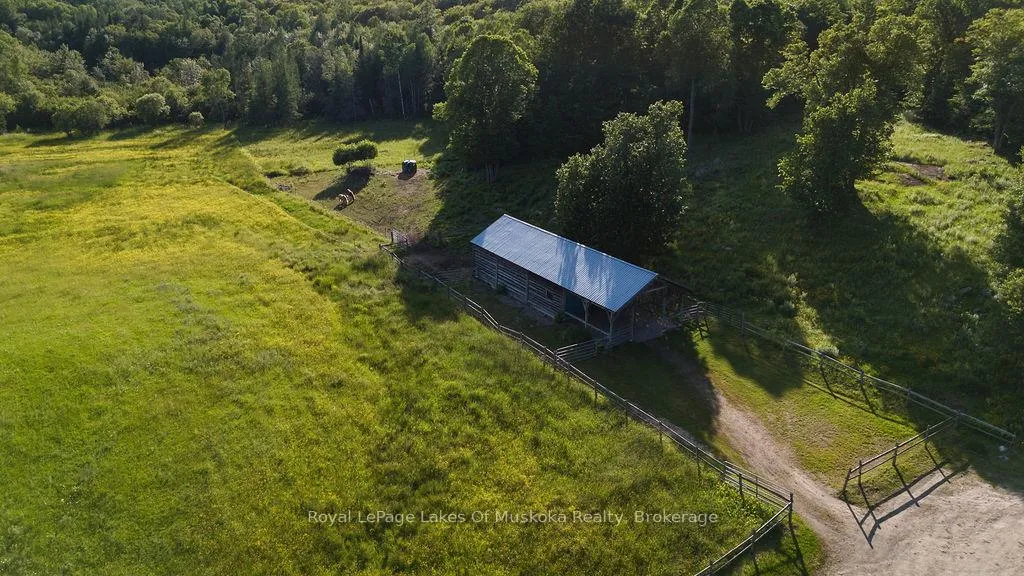 Photo 30 of 2245 Ahmic Lake Road, Magnetawan — HOMEH