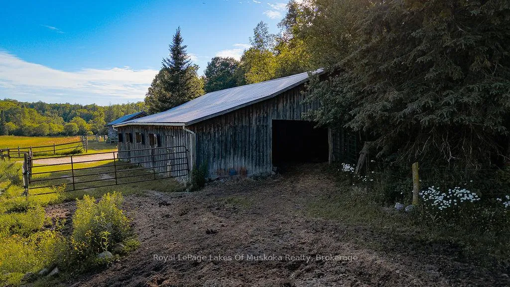 Photo 35 of 2245 Ahmic Lake Road, Magnetawan — HOMEH