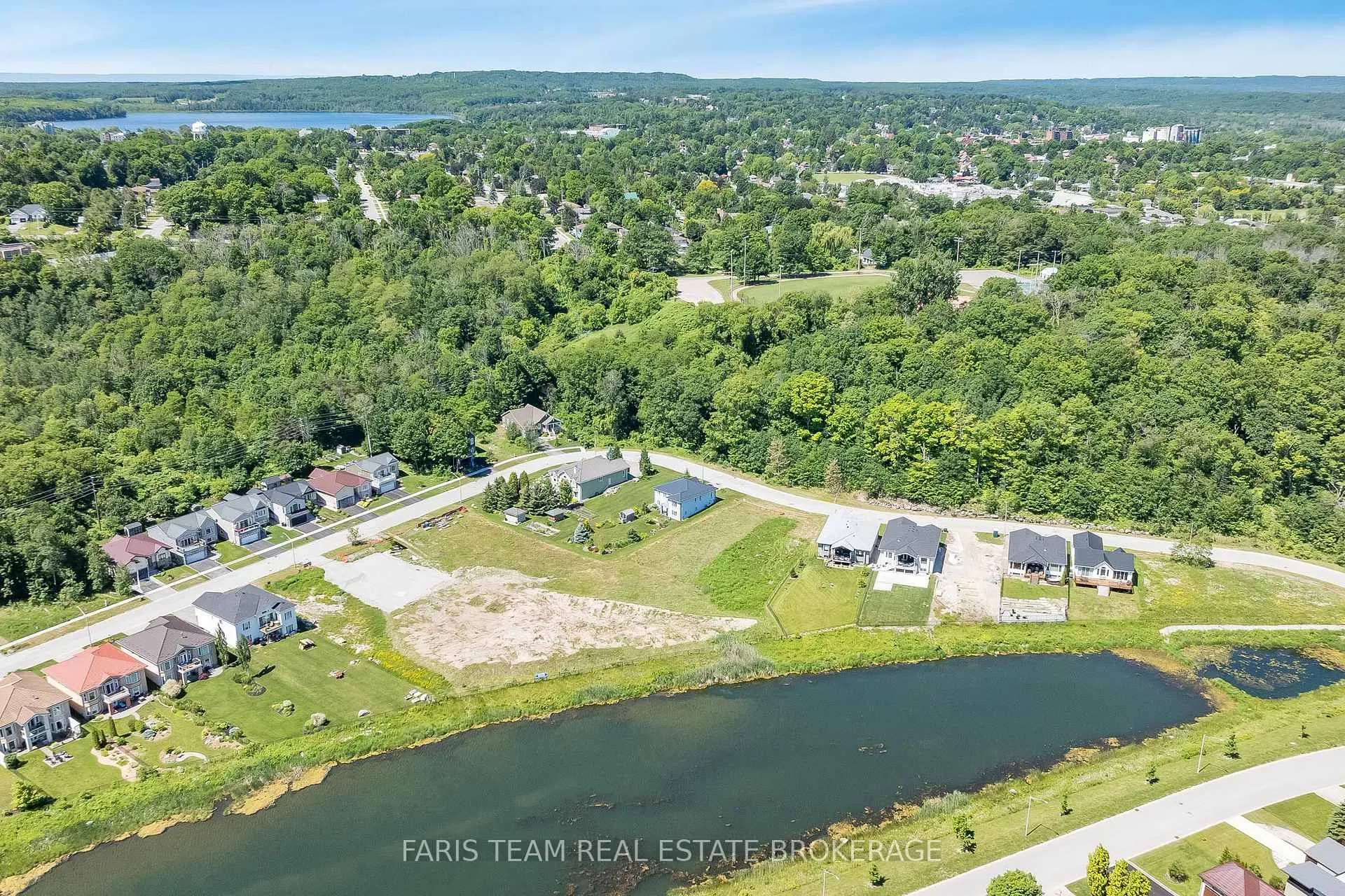 Photo 9 of 565 Taylor Drive, Midland — HOMEH