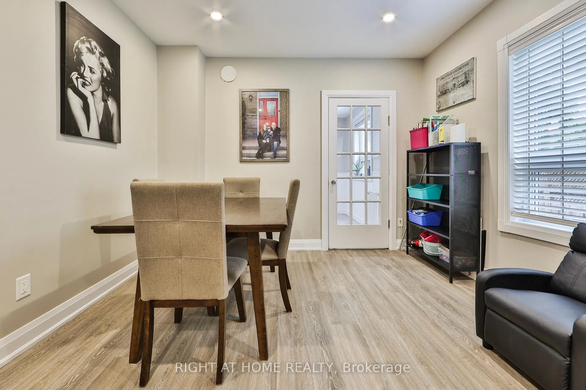 Photo 12 of 90 Mill Street S, Brampton, Downtown Brampton — HOMEH