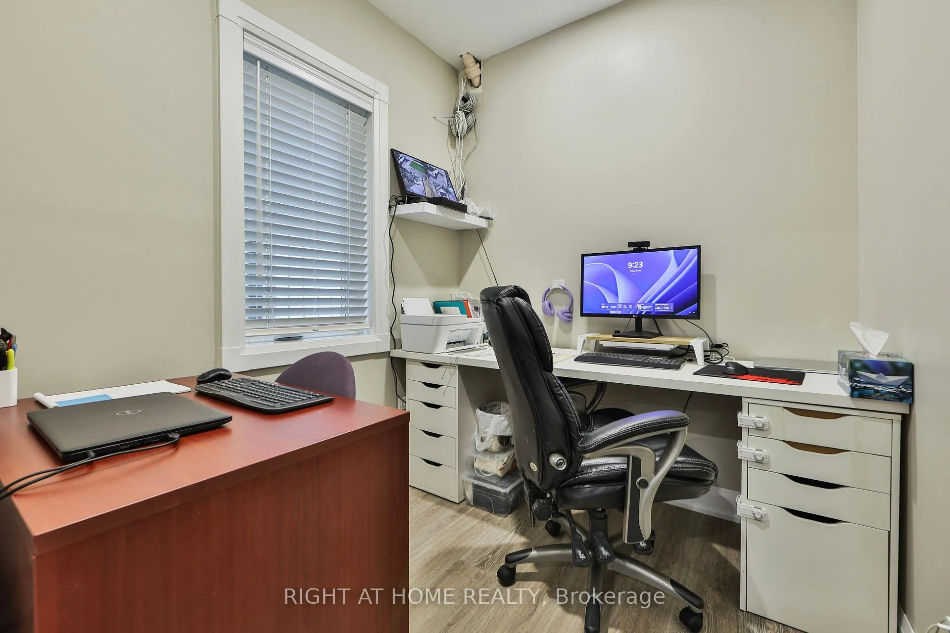 Photo 13 of 90 Mill Street S, Brampton, Downtown Brampton — HOMEH