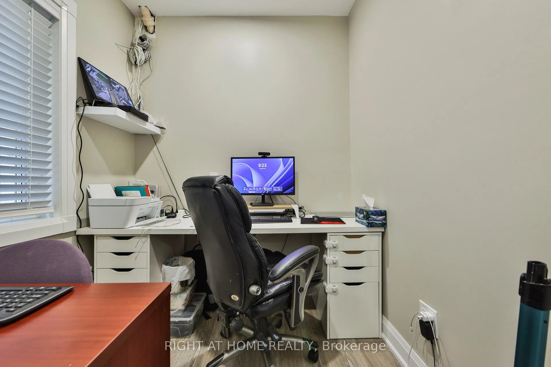 Photo 14 of 90 Mill Street S, Brampton, Downtown Brampton — HOMEH