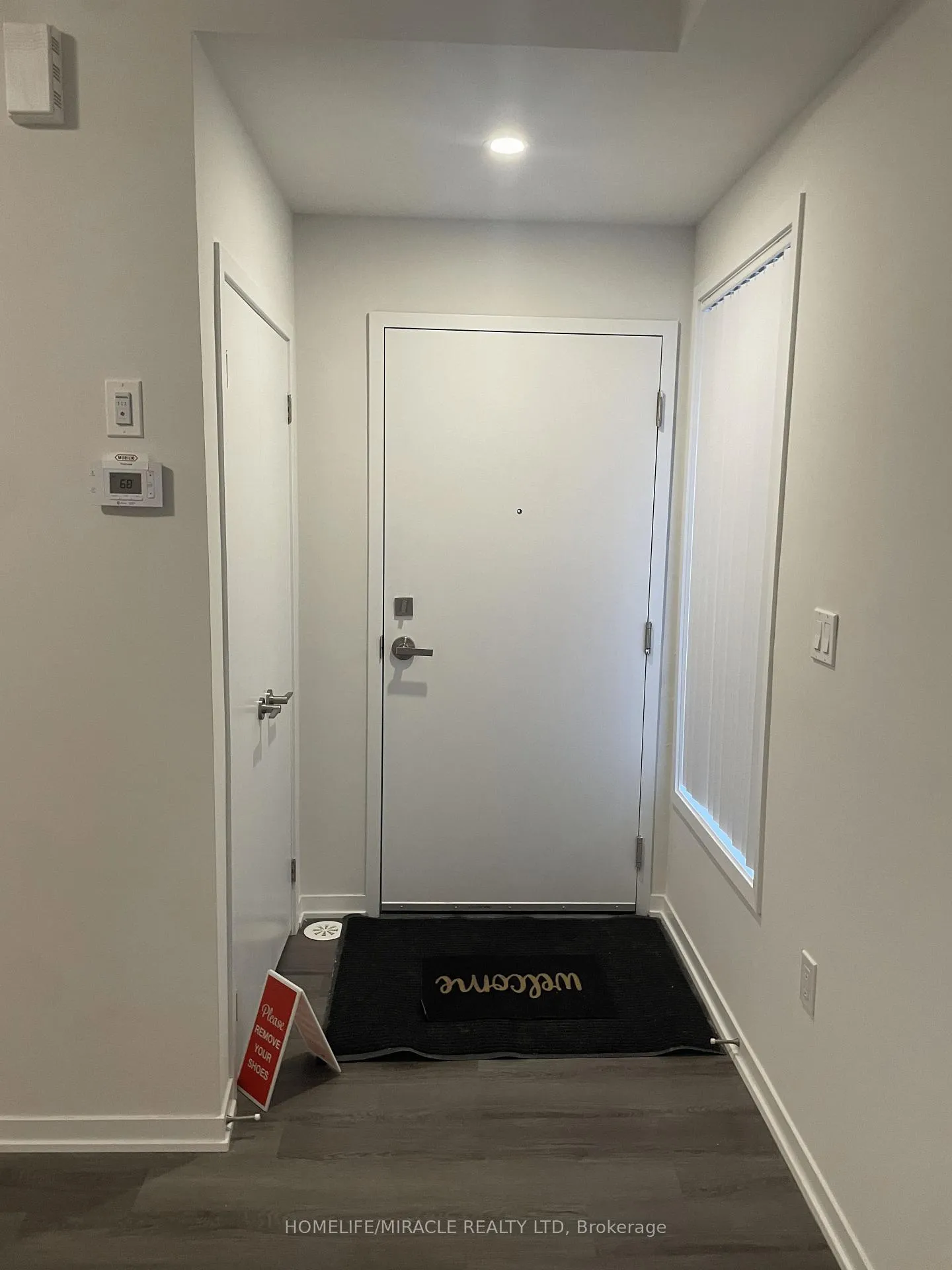 Front of Unit 189, 141 Honeycrisp Crescent