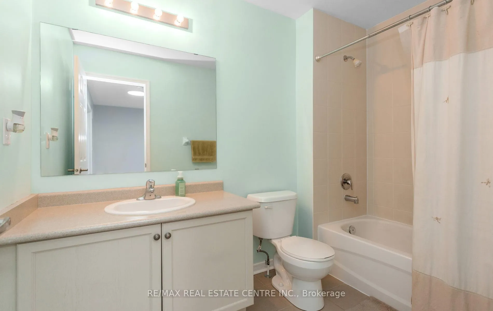 Photo 29 of 49 Teal Crest Circle, Brampton, Credit Valley — HOMEH