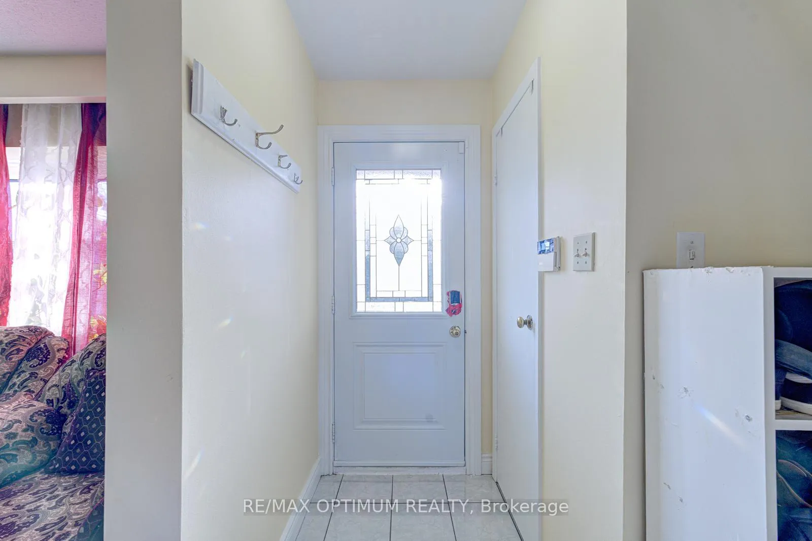 Photo 5 of 21 Juniper Crescent, Brampton, Northgate — HOMEH