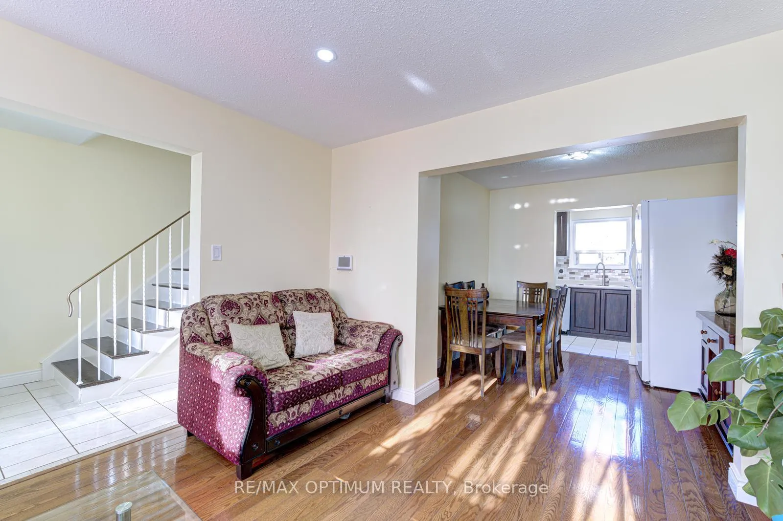 Photo 7 of 21 Juniper Crescent, Brampton, Northgate — HOMEH