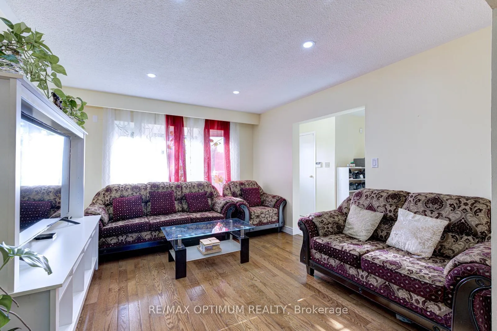 Photo 8 of 21 Juniper Crescent, Brampton, Northgate — HOMEH