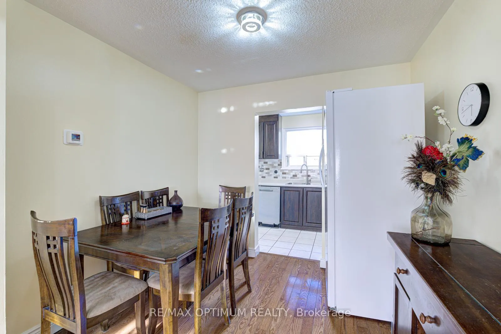 Photo 9 of 21 Juniper Crescent, Brampton, Northgate — HOMEH