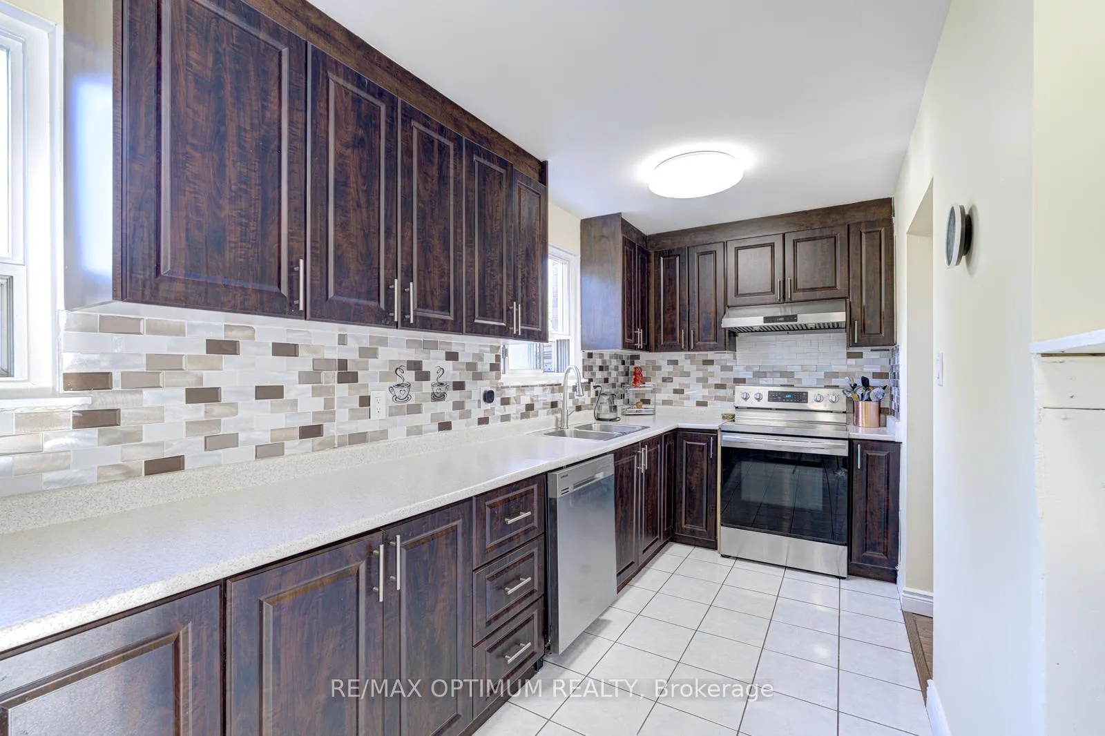 Photo 13 of 21 Juniper Crescent, Brampton, Northgate — HOMEH