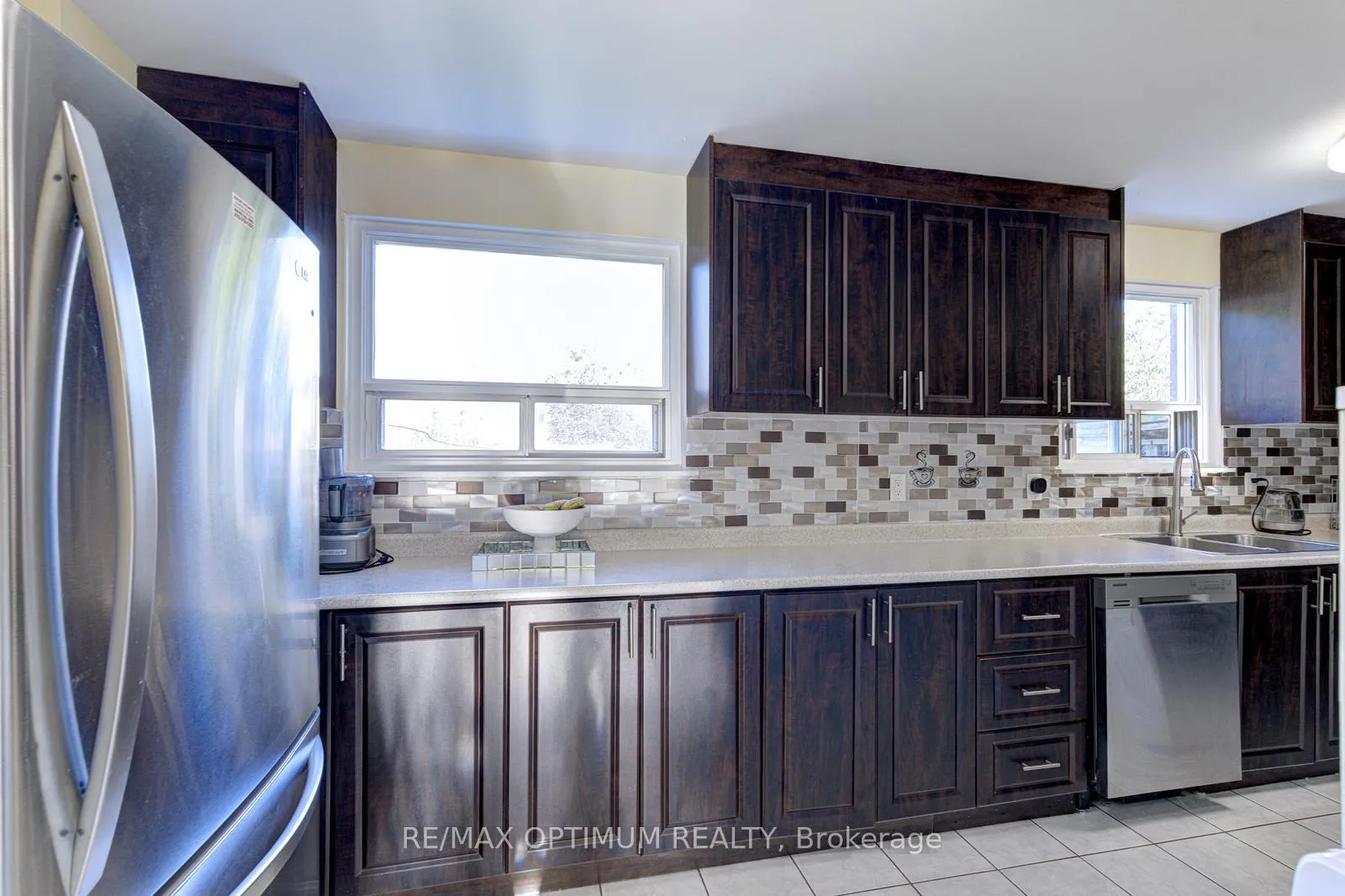 Photo 14 of 21 Juniper Crescent, Brampton, Northgate — HOMEH