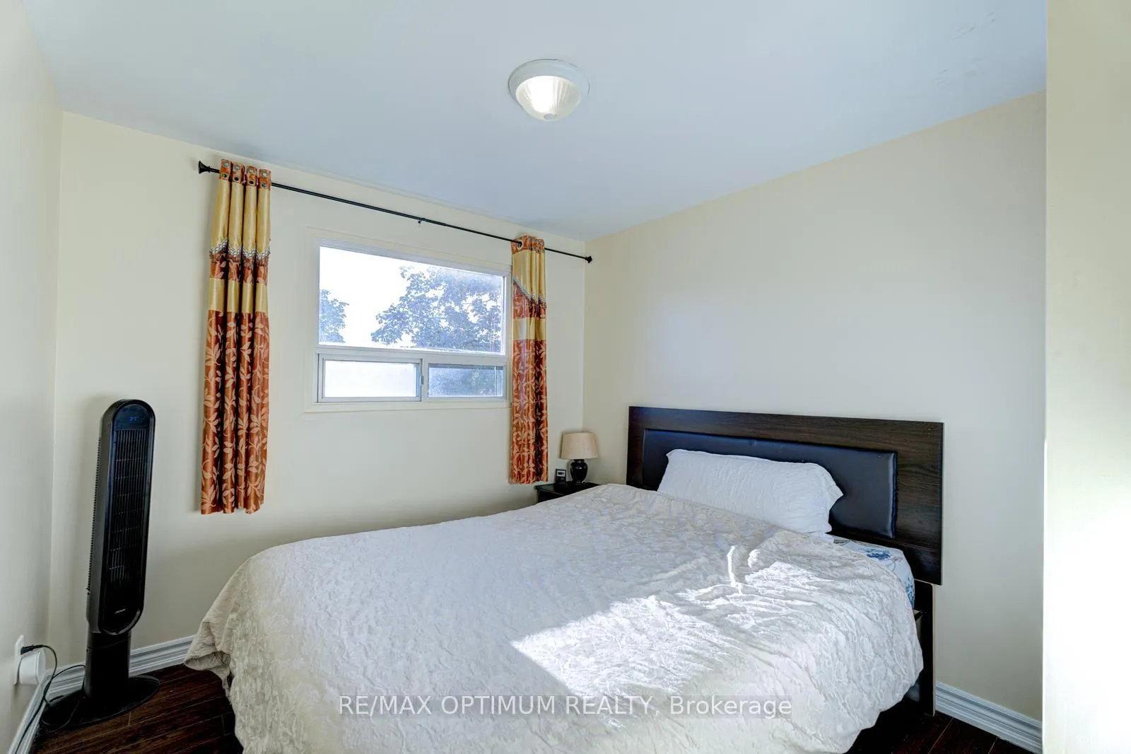 Photo 19 of 21 Juniper Crescent, Brampton, Northgate — HOMEH