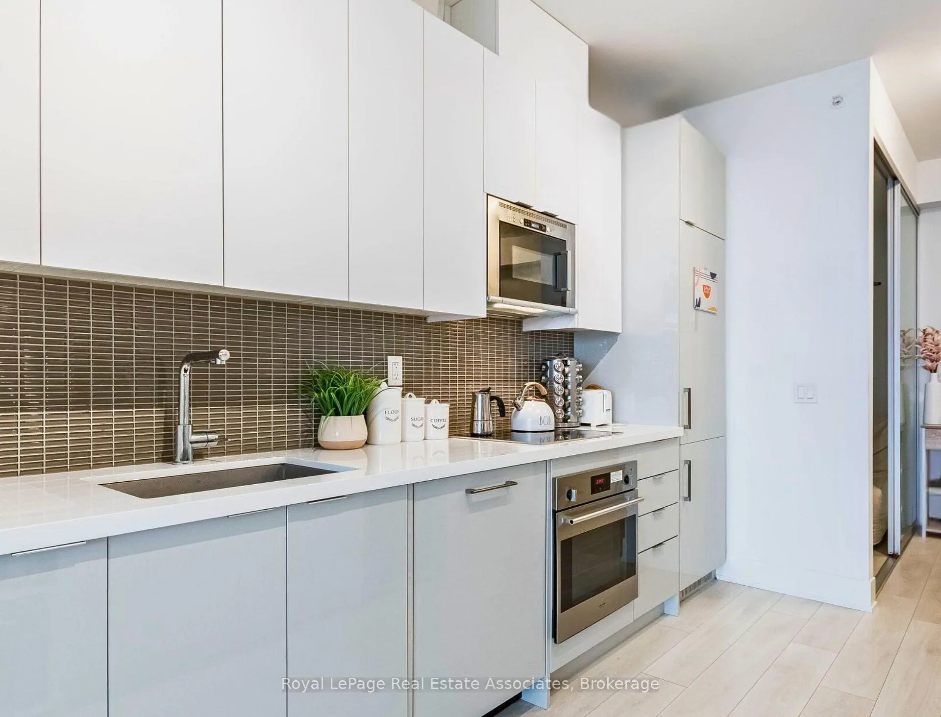 Photo 7 of Unit 2805, 2916 Highway 7, Vaughan, Concord — HOMEH