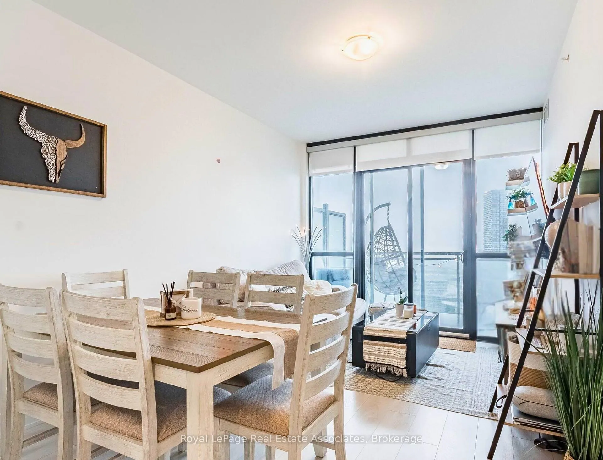 Photo 10 of Unit 2805, 2916 Highway 7, Vaughan, Concord — HOMEH