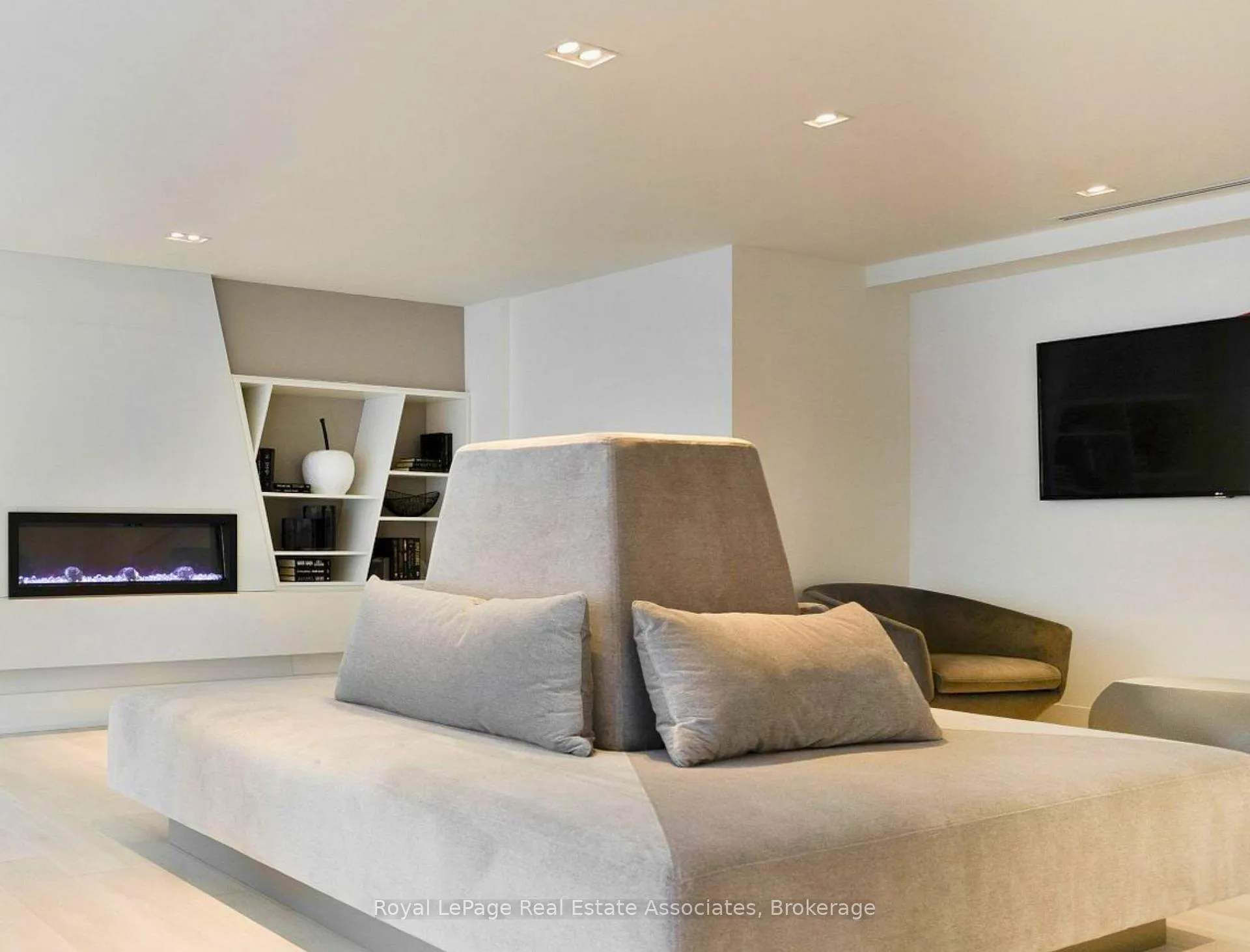Photo 18 of Unit 2805, 2916 Highway 7, Vaughan, Concord — HOMEH