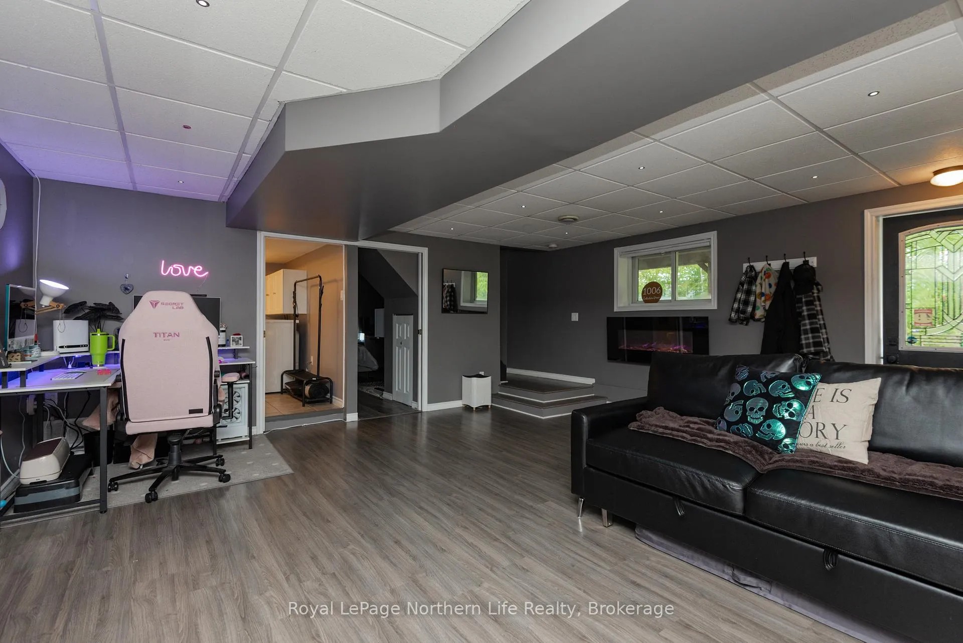 Photo 12 of 1006 Lakeshore Drive, North Bay, Ferris — HOMEH