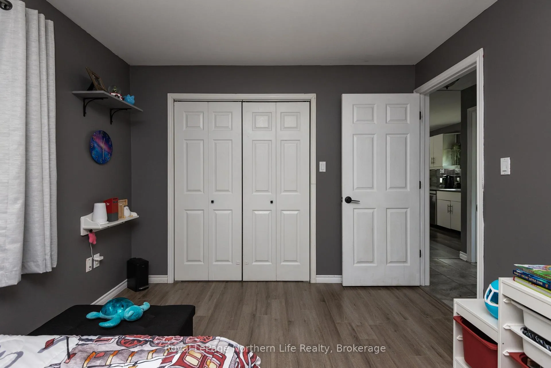 Photo 18 of 1006 Lakeshore Drive, North Bay, Ferris — HOMEH