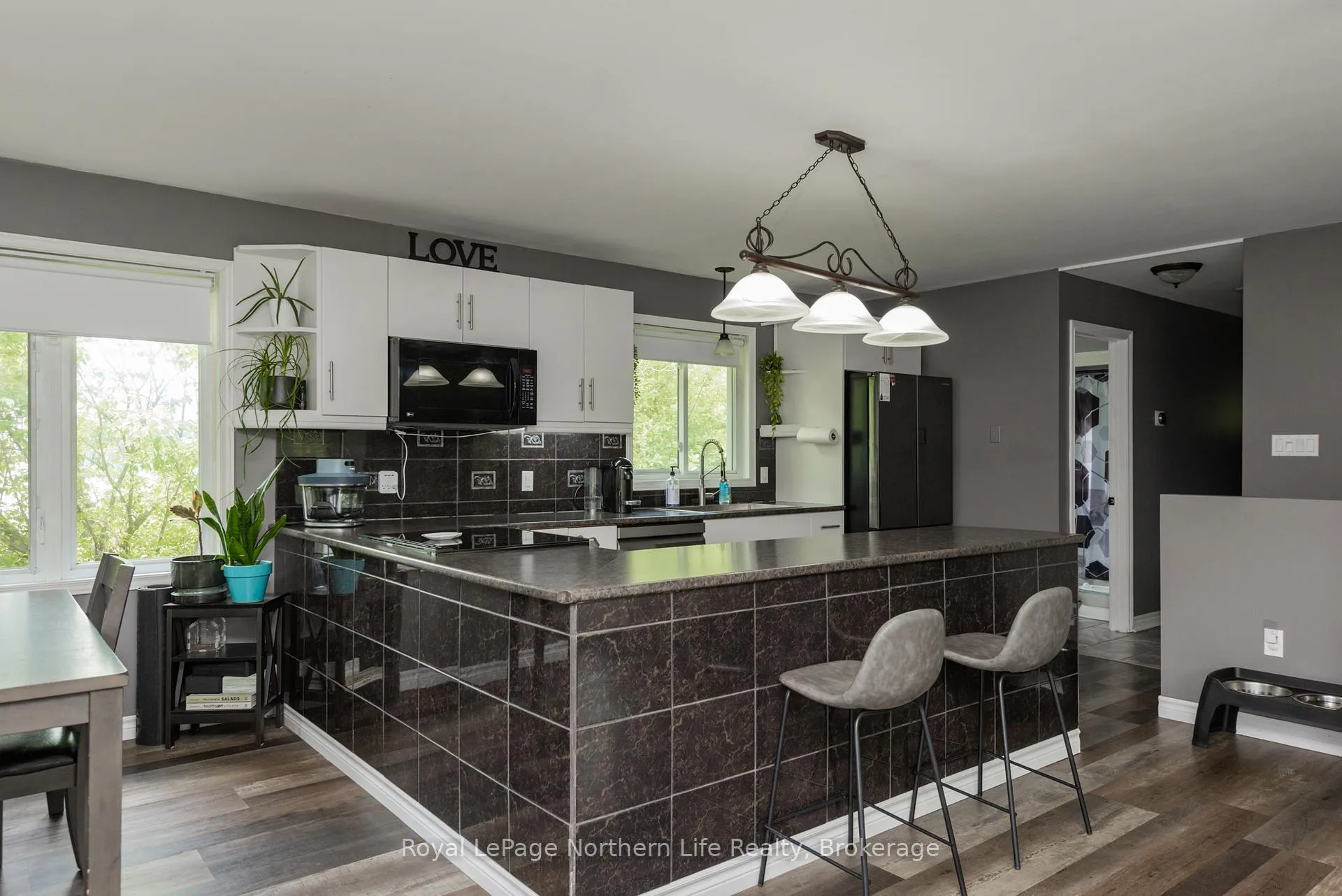 Photo 24 of 1006 Lakeshore Drive, North Bay, Ferris — HOMEH