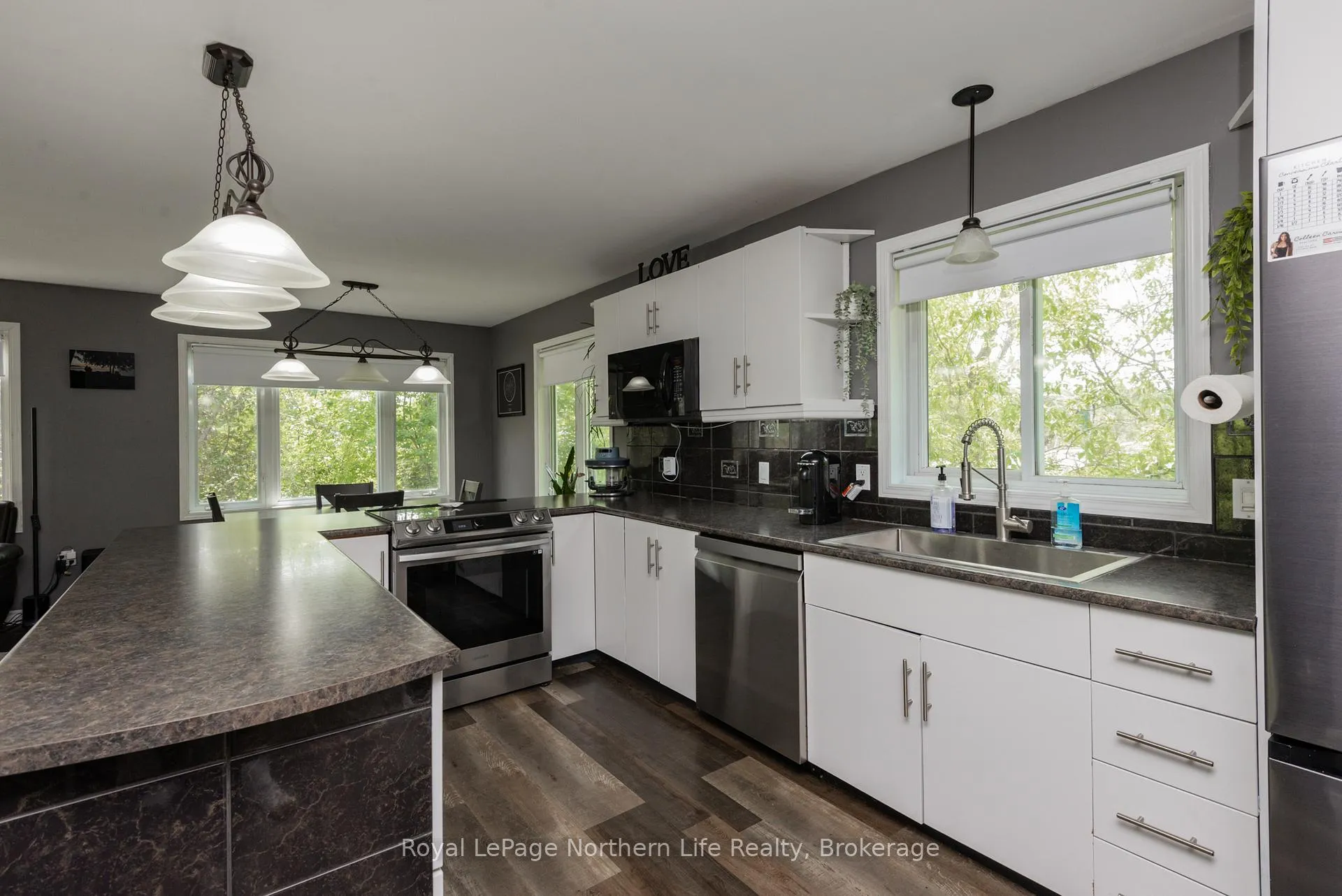 Photo 28 of 1006 Lakeshore Drive, North Bay, Ferris — HOMEH