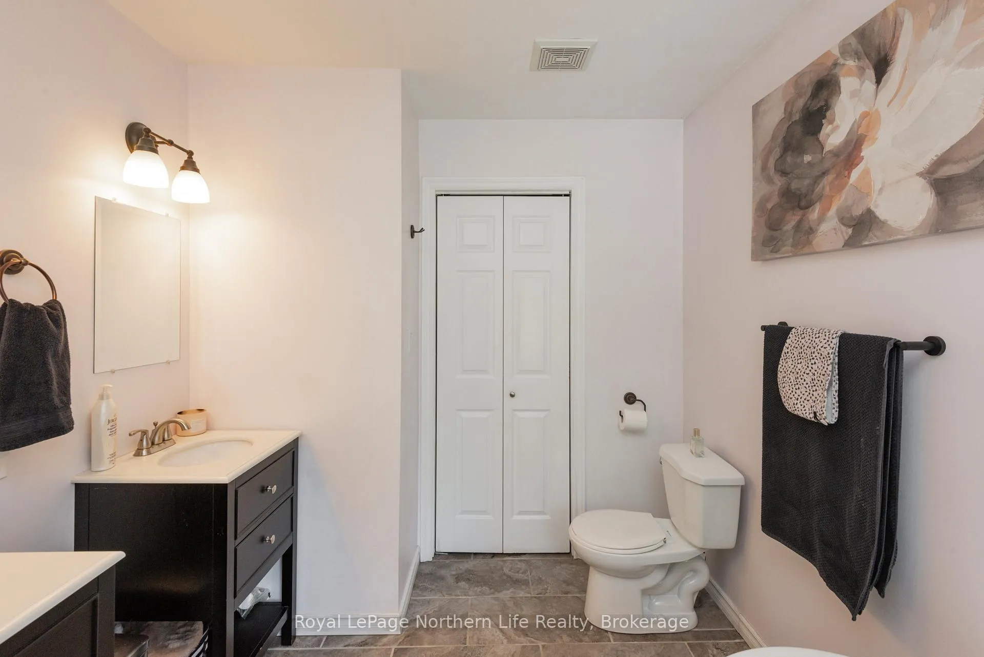 Photo 36 of 1006 Lakeshore Drive, North Bay, Ferris — HOMEH