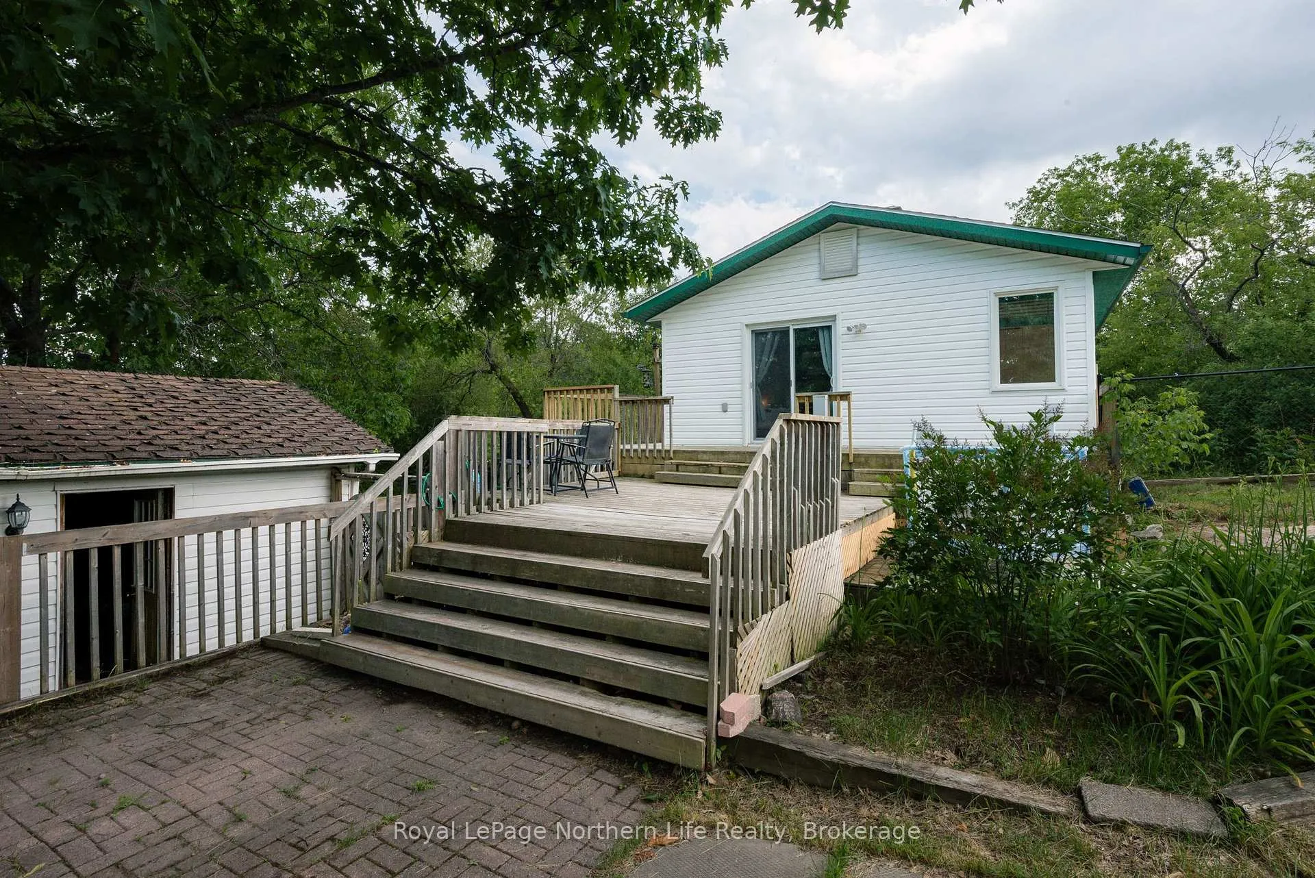 Photo 43 of 1006 Lakeshore Drive, North Bay, Ferris — HOMEH