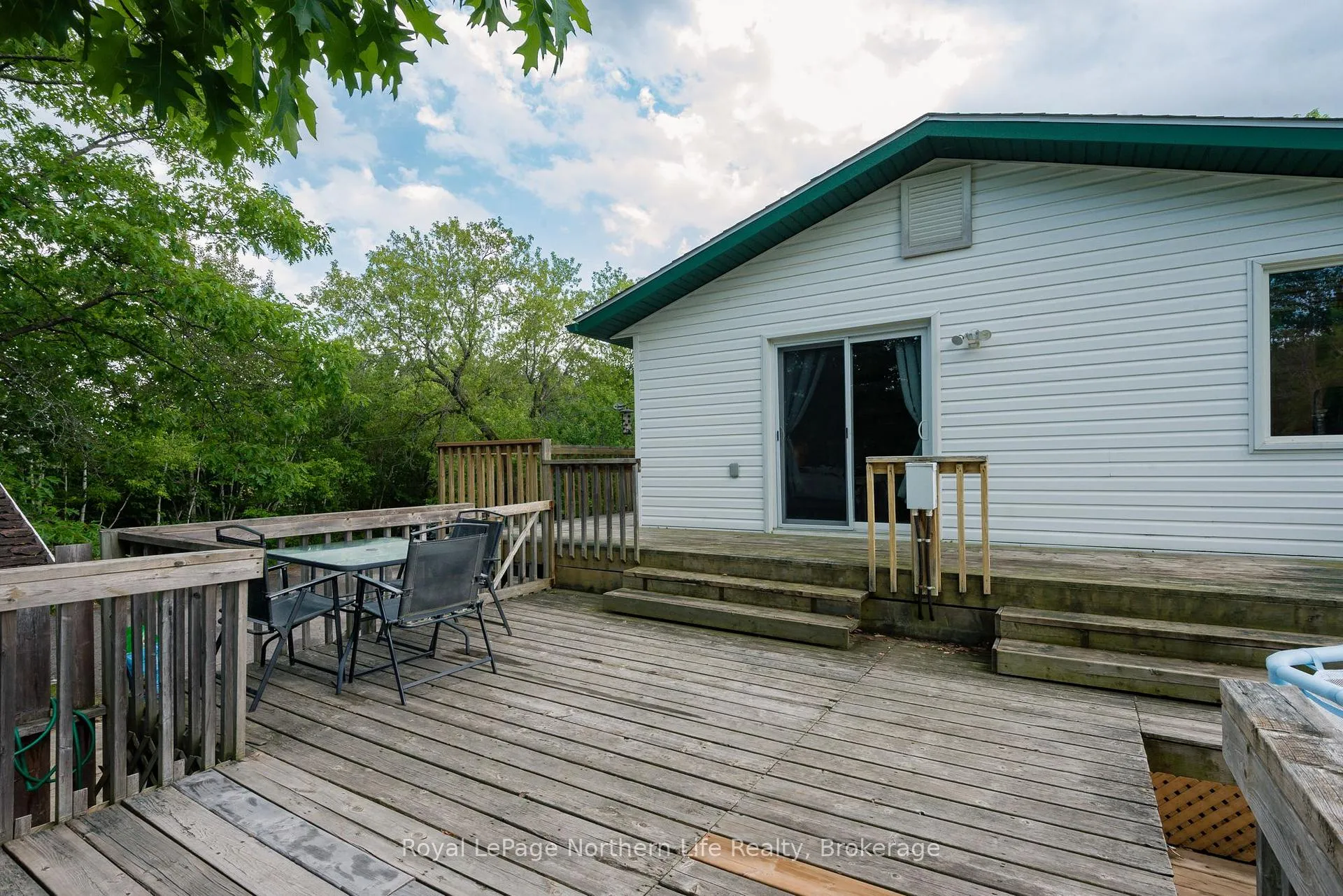 Photo 44 of 1006 Lakeshore Drive, North Bay, Ferris — HOMEH