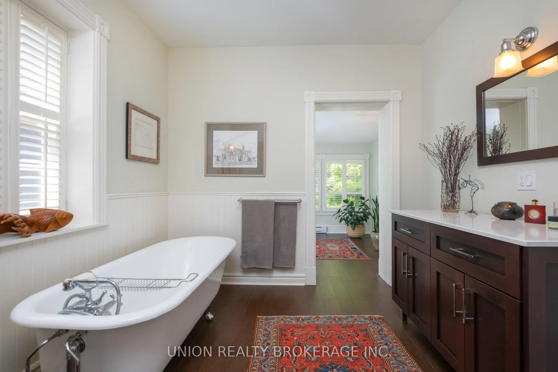 Photo 21 of 102 Neville Park Boulevard, Toronto, The Beaches — HOMEH