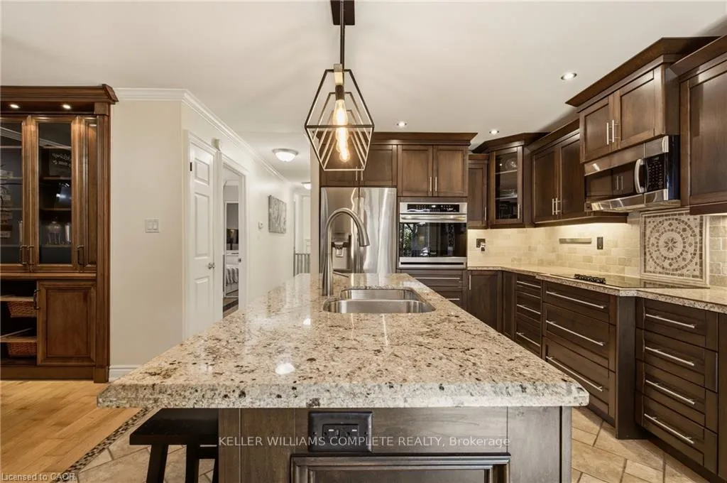 Photo 6 of 80 Wendover Drive, Hamilton, Fessenden — HOMEH