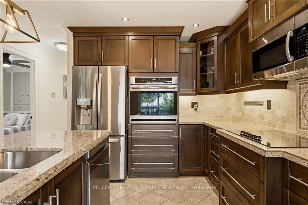 Photo 7 of 80 Wendover Drive, Hamilton, Fessenden — HOMEH