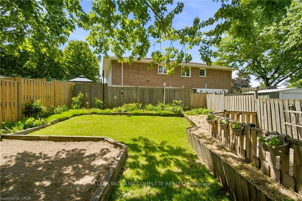 Photo 27 of 80 Wendover Drive, Hamilton, Fessenden — HOMEH
