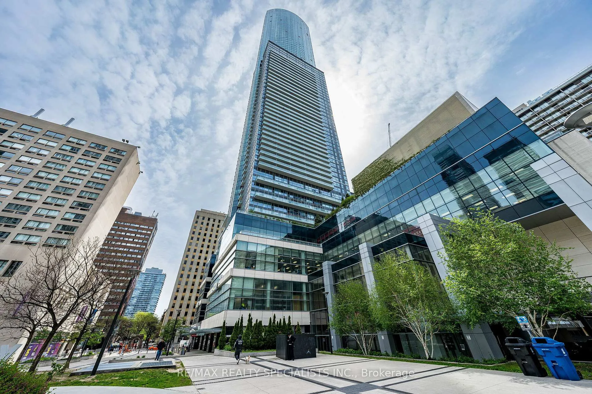 Photo 2 of Unit 7105, 388 Yonge Street, Toronto, Bay Street Corridor — HOMEH