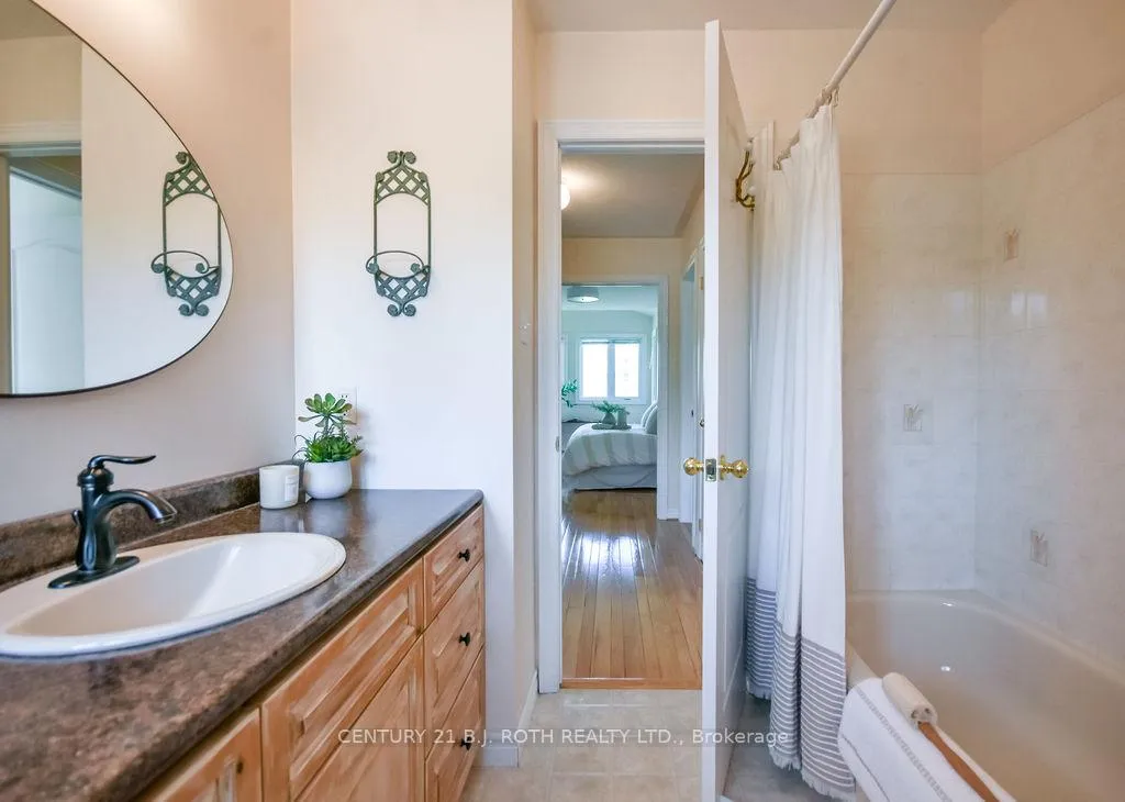 Photo 14 of 20 Boyd Crescent, Oro-Medonte, Moonstone — HOMEH