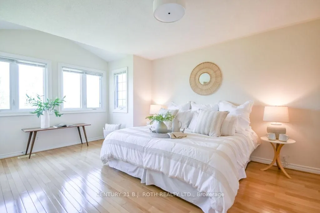 Photo 15 of 20 Boyd Crescent, Oro-Medonte, Moonstone — HOMEH