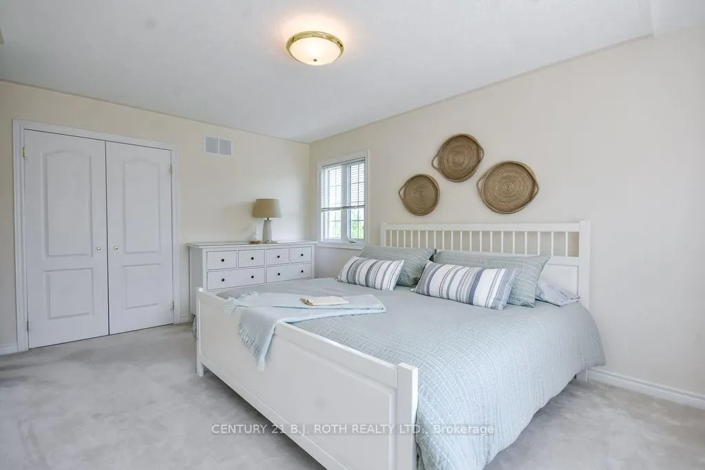 Photo 17 of 20 Boyd Crescent, Oro-Medonte, Moonstone — HOMEH
