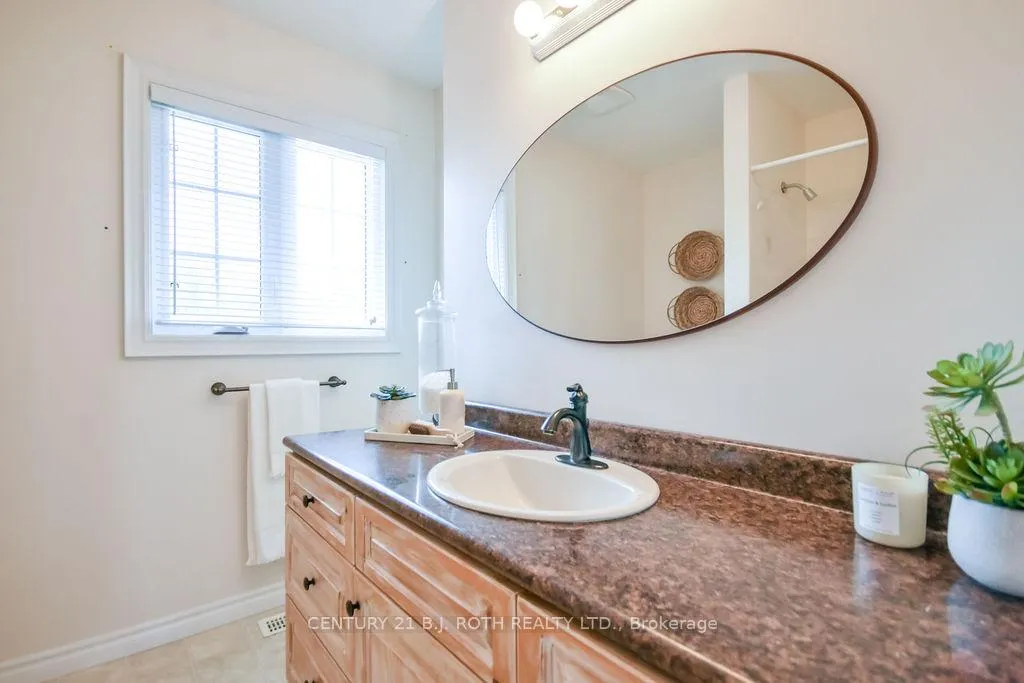 Photo 18 of 20 Boyd Crescent, Oro-Medonte, Moonstone — HOMEH