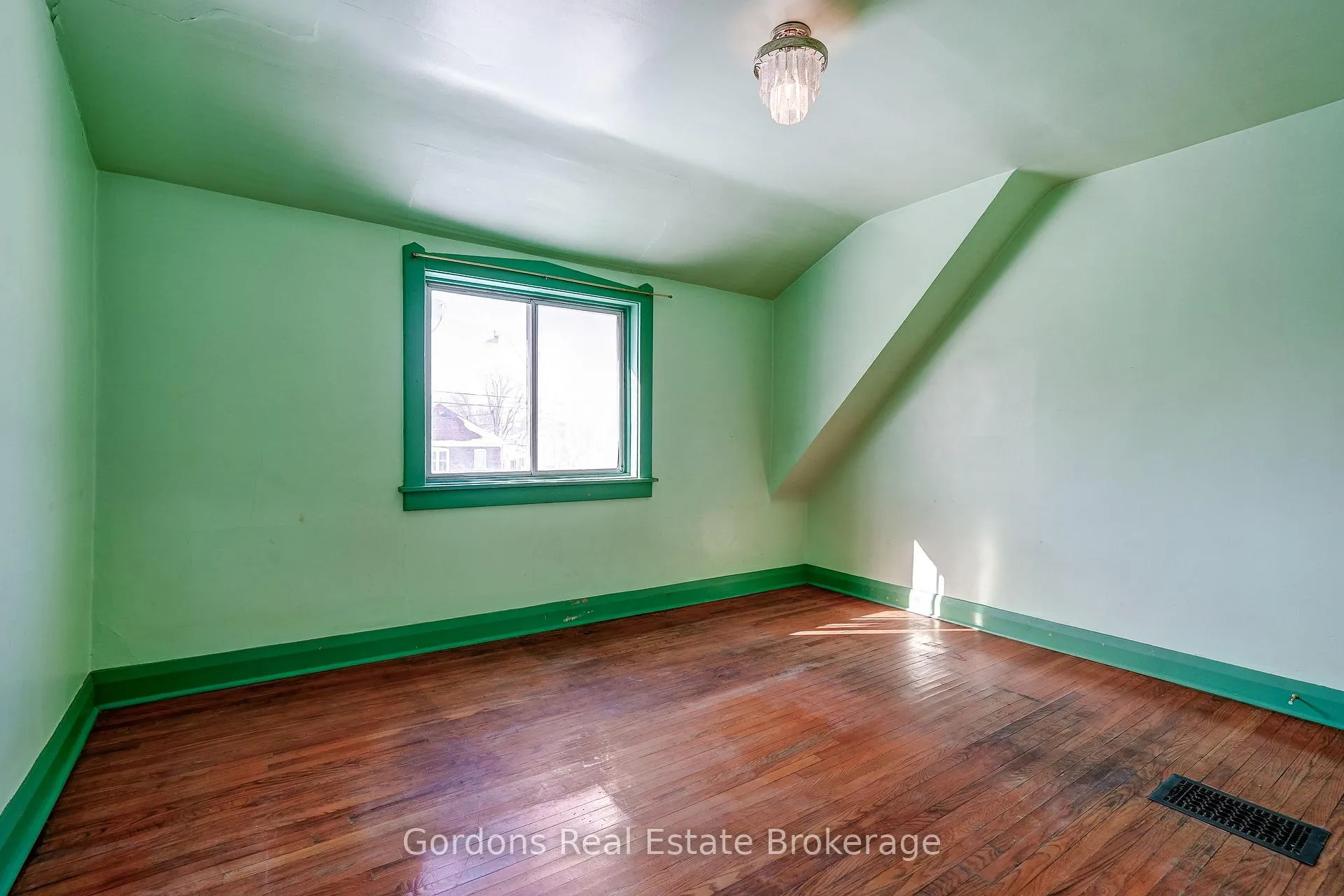 Photo 26 of 203 Donlands Avenue, Toronto, Danforth Village-East York — HOMEH