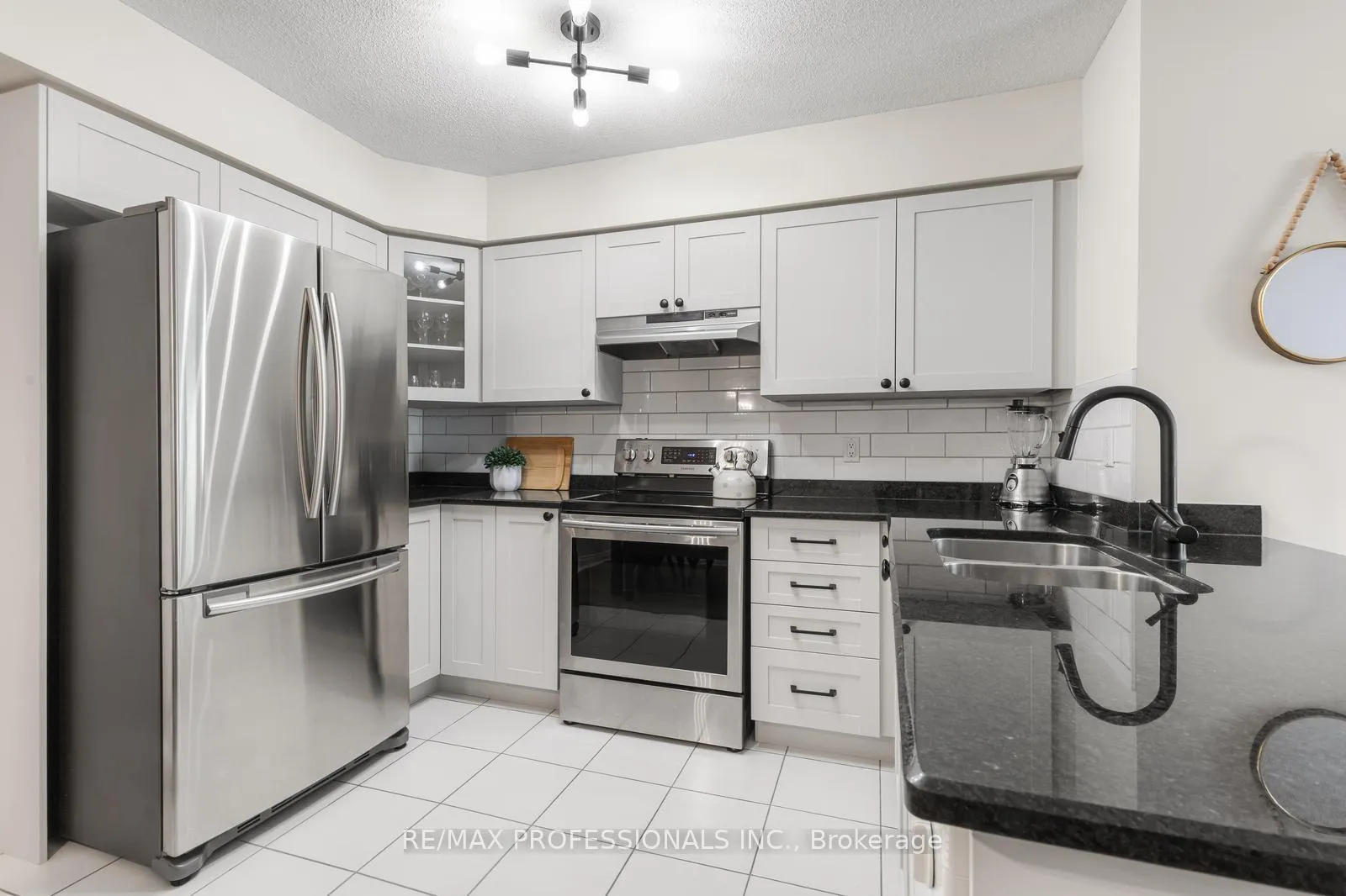 Photo 11 of Unit 24, 2333 Walker's Line, Burlington, Rose — HOMEH