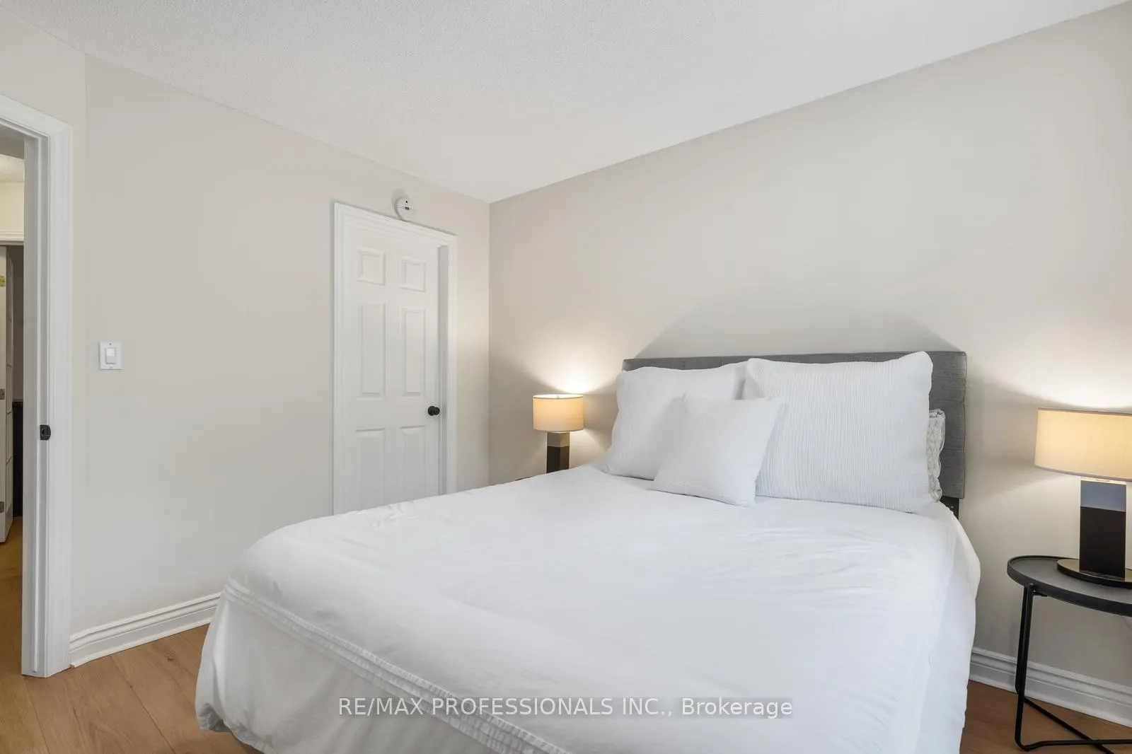 Photo 15 of Unit 24, 2333 Walker's Line, Burlington, Rose — HOMEH